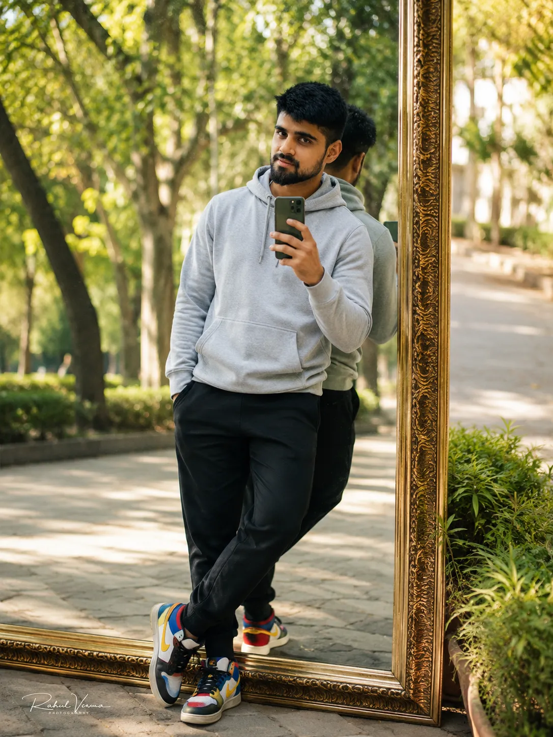 Casual Park Mirror Selfie
